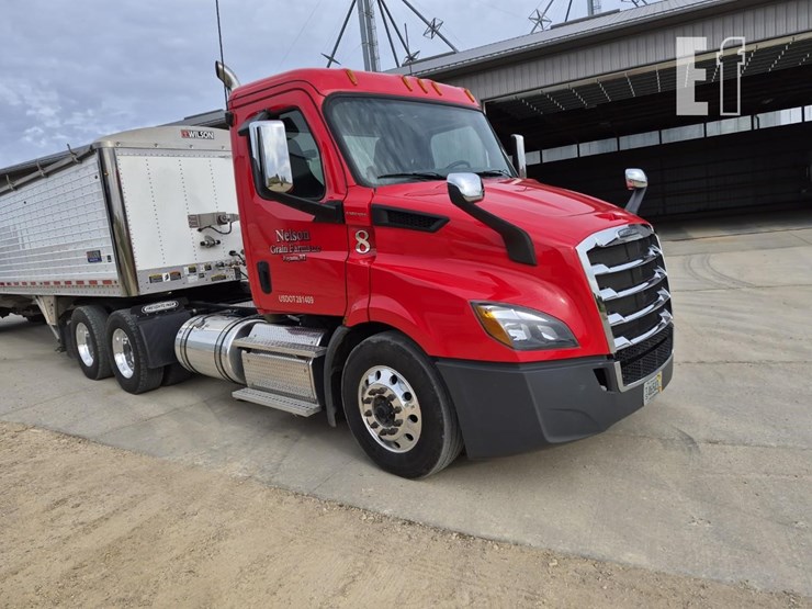 2018-freightliner-cascadia-116-image-5