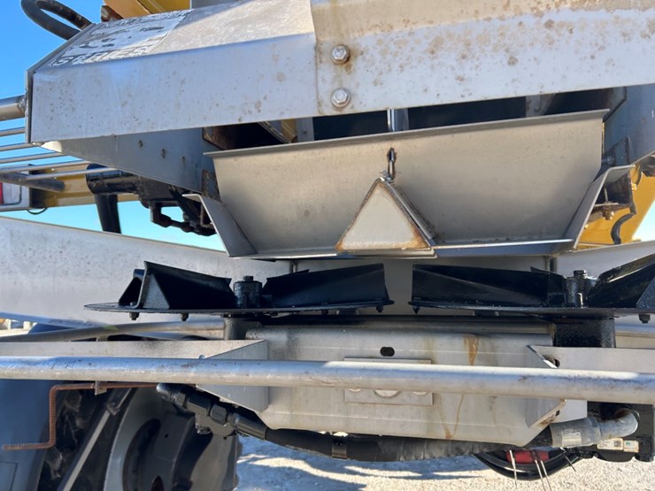 2016-ag-chem-rg1100b-image-80