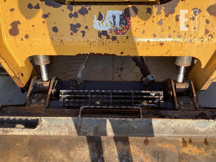 2021-caterpillar-289d3-image-11