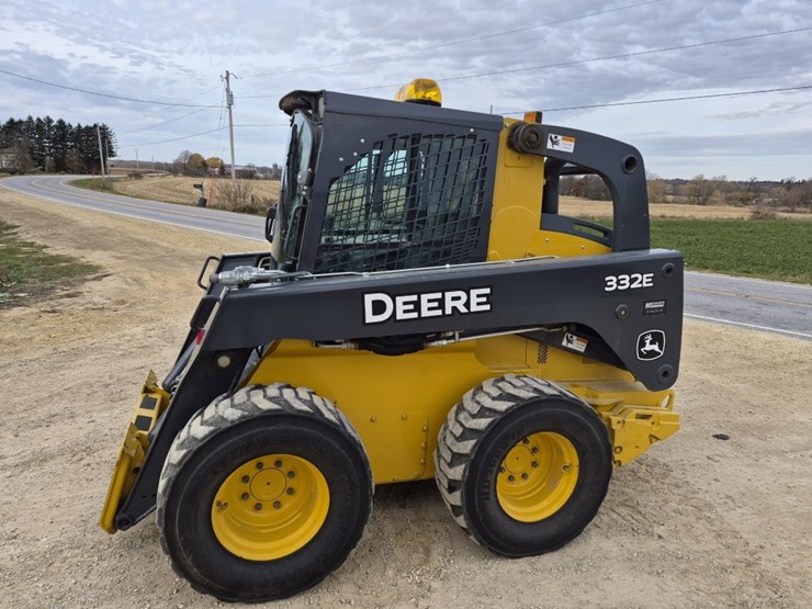 deere-332e-image-15