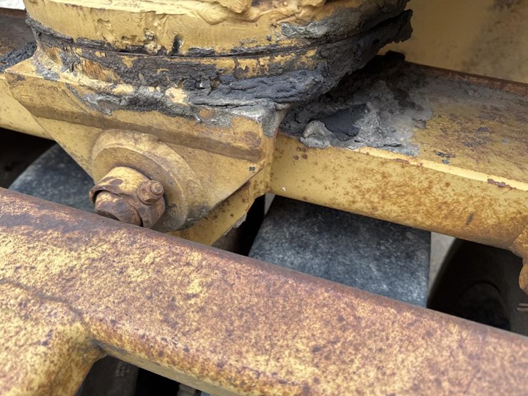 #1909-•-southwest-sr13-towable-compactor-image-12