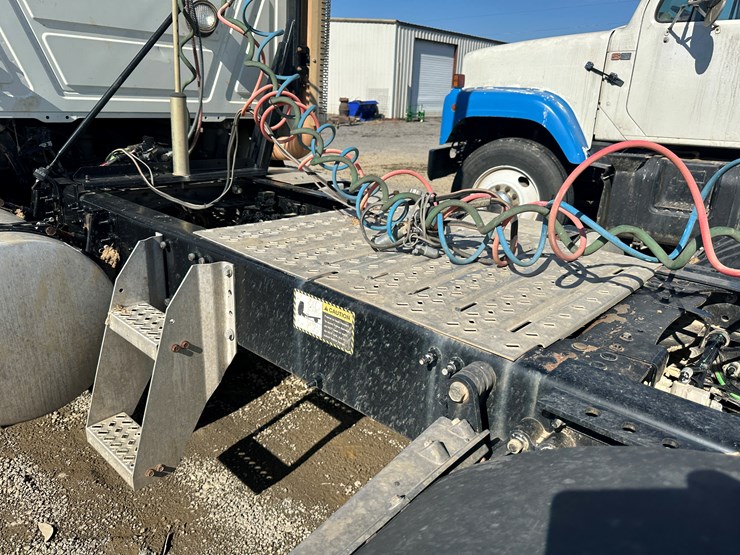 #32746-•-2014-mack-chu-t/a-daycab-truck-tractor-vin:-1m2an07y4em016702-image-27