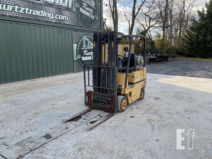 1990-caterpillar-t50d-image-8