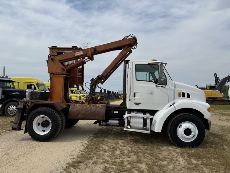 #2898-•-2005-sterling-debris-truck-image-5