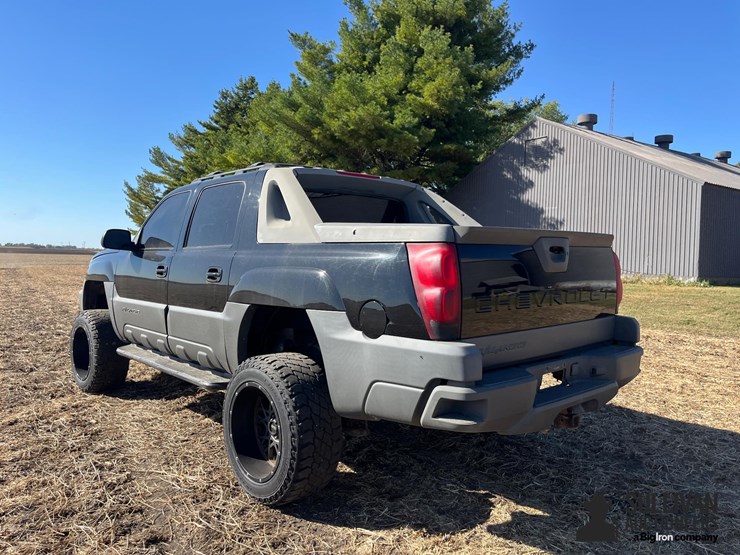 2002-chevrolet-avalanche-1500-image-7