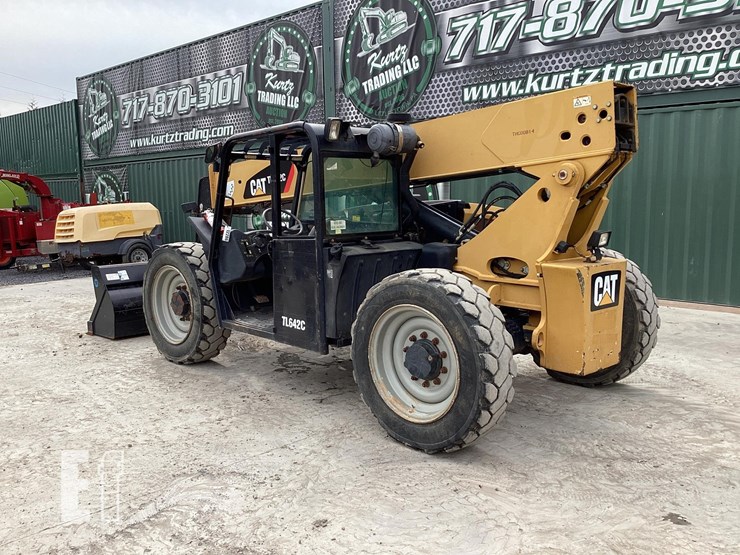 2014-caterpillar-tl642c-image-2