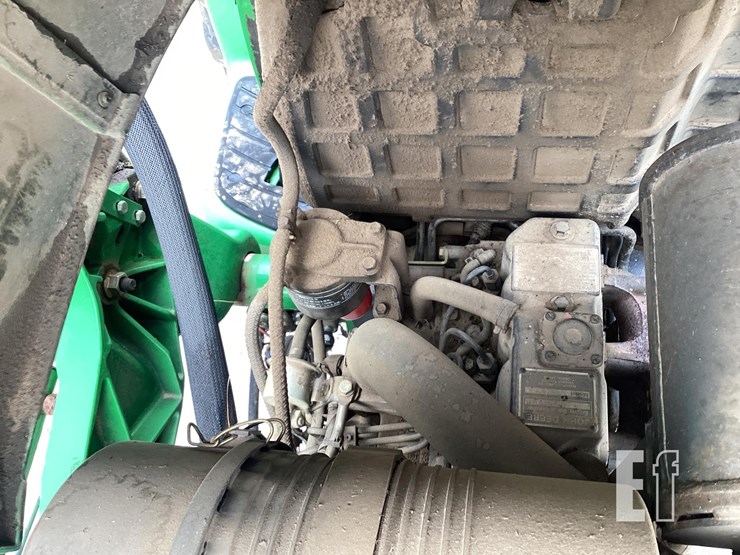 2005-john-deere-3120-image-12