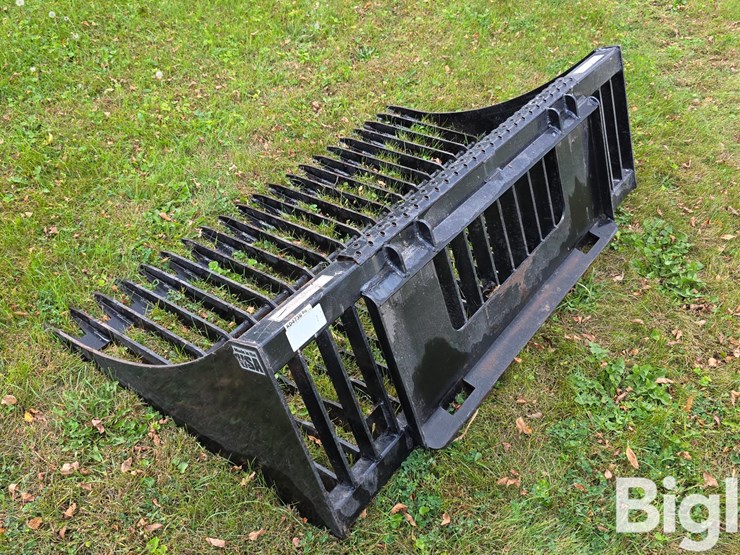 68"-skid-steer-rock-bucket-image-7