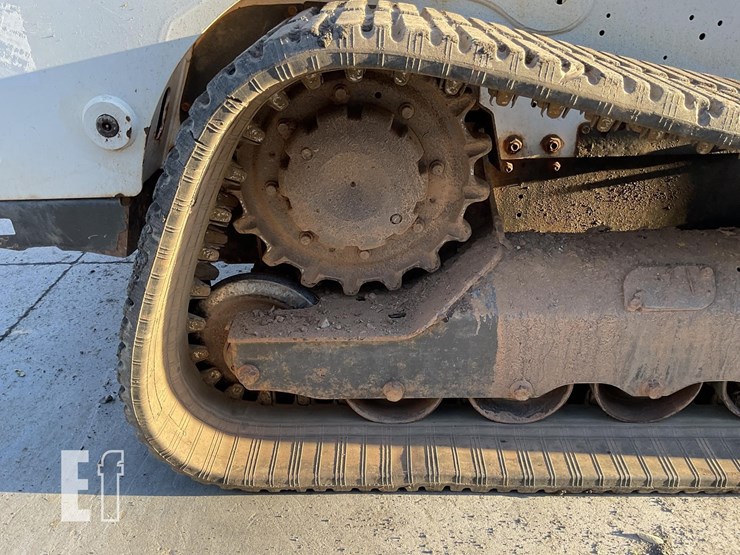 2018-bobcat-t740-image-12