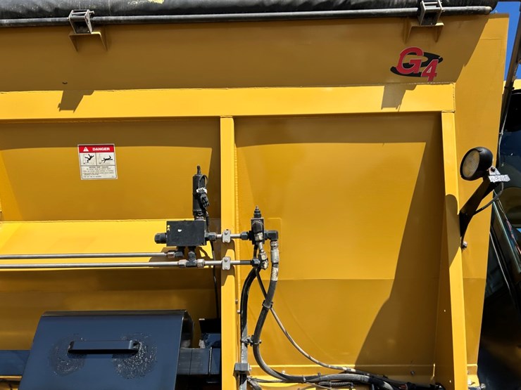 2016-ag-chem-rg1100b-image-12