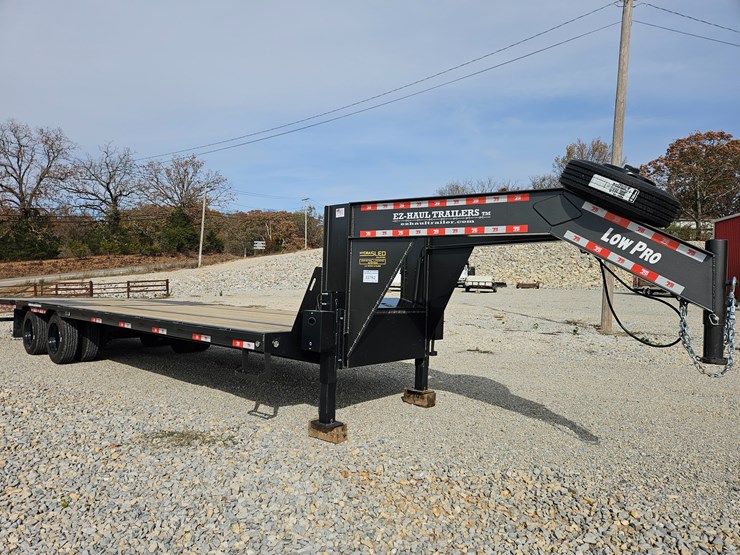 #22762-•-2025-ez-haul-32'-flatbed-trailer-image-2
