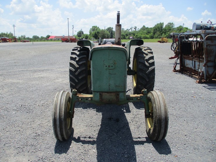 john-deere-2030-image-9
