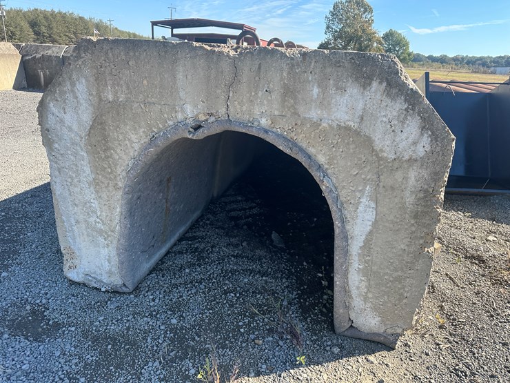 #32729-•-lot-of-(7)-~57"x80"-concrete-culvert-sectionss-image-9