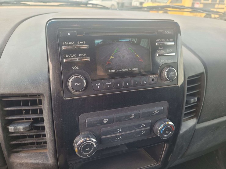 2013-nissan-titan-image-13