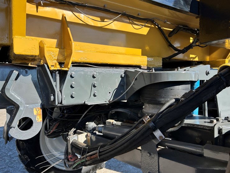 2016-ag-chem-rg1100b-image-79