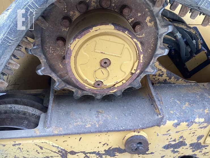 2021-caterpillar-299d3-image-13