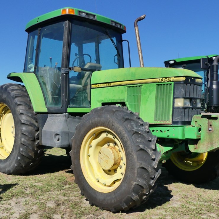 1995 JOHN DEERE 7400