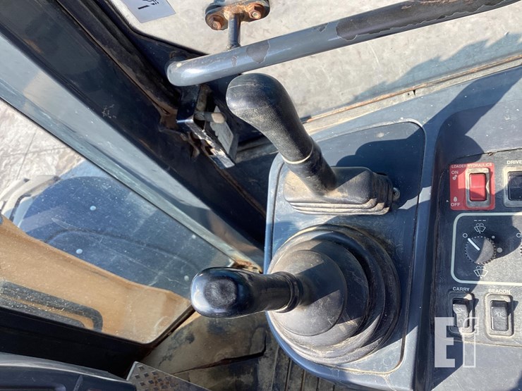 2002-deere-tc44h-image-18