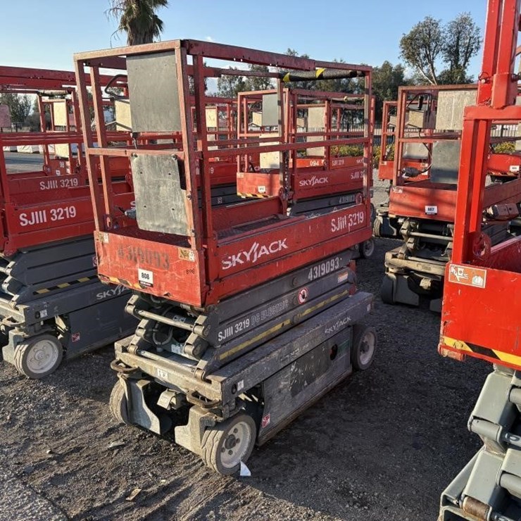 2013 SKYJACK SJIII3219