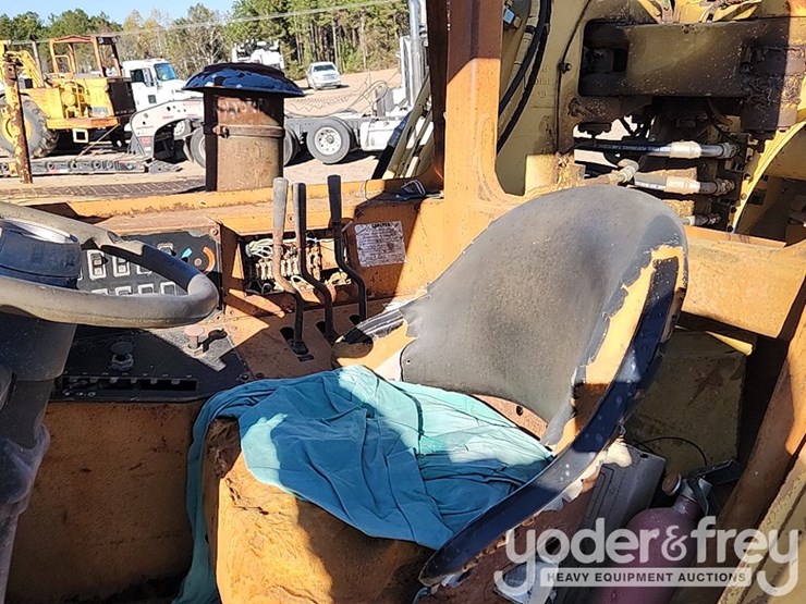 caterpillar-615c-image-33