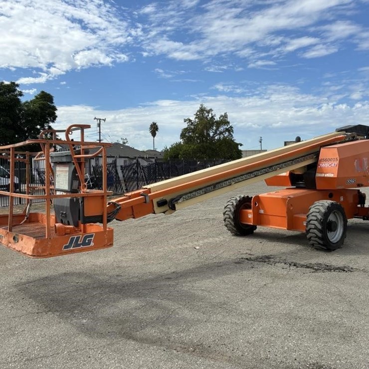 2015 JLG 600S