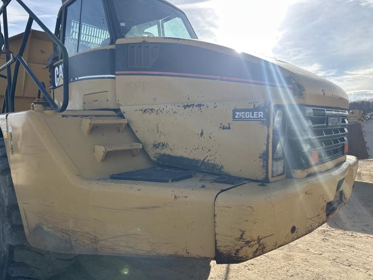 2005-caterpillar-740-image-13