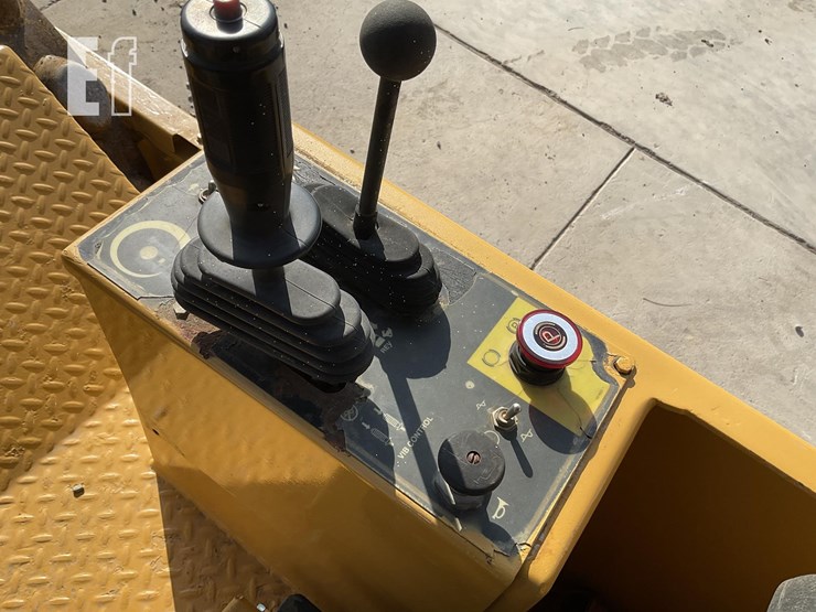 1996-caterpillar-cp-433c-image-12