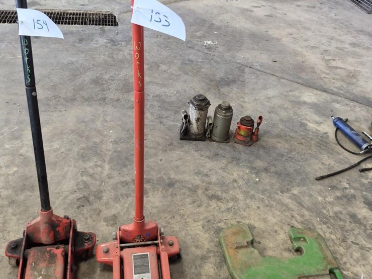 hydraulic-floor-jack-image-1