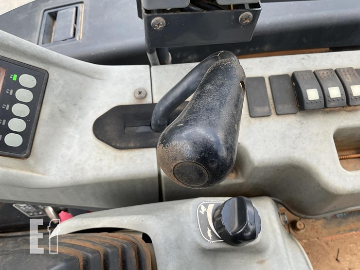 2020-yanmar-vio35-6a-image-16