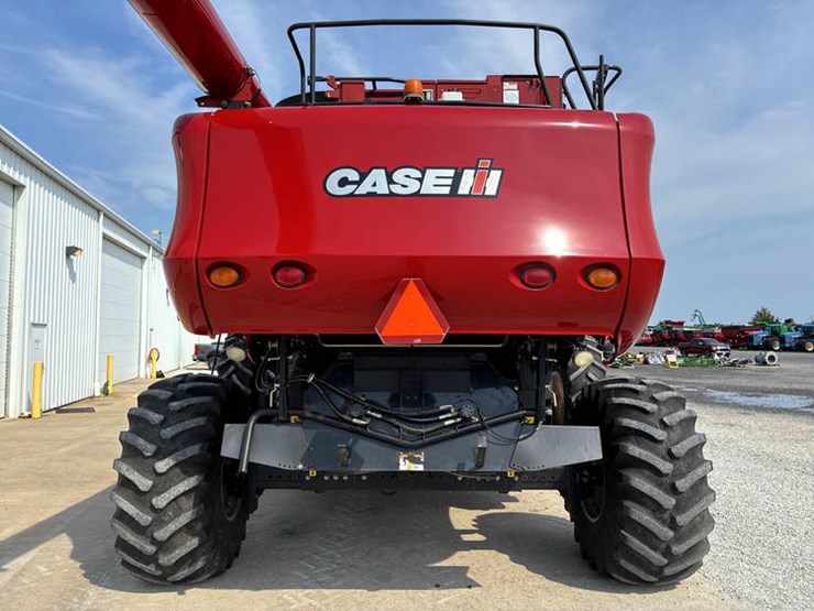 2007-case-ih-8010-image-5