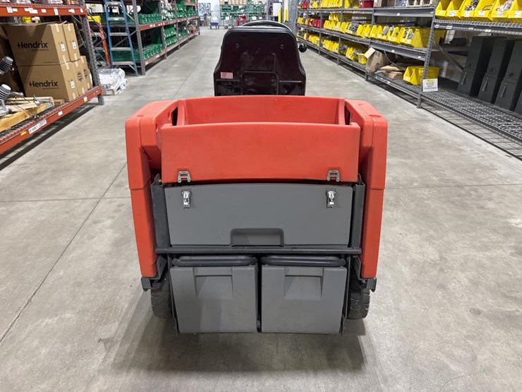 #3874-•-power-boss-apex-47-ride-on-sweeper-image-6