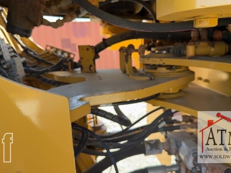 2019-caterpillar-962m-image-23