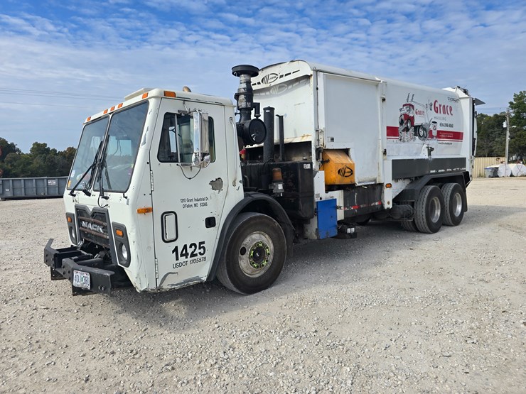 2008-mack-leu613-image-4