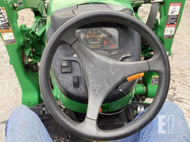 2005-john-deere-3120-image-17