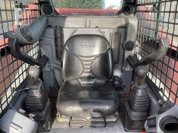 2018-kubota-ssv65-image-12