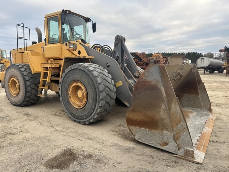 #1911-•-2004-volvo-220e-loader-image-6