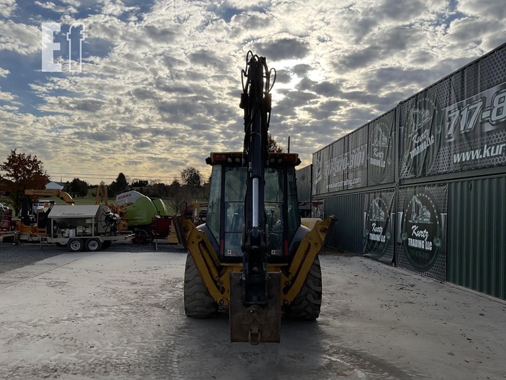 2019-deere-410l-image-3