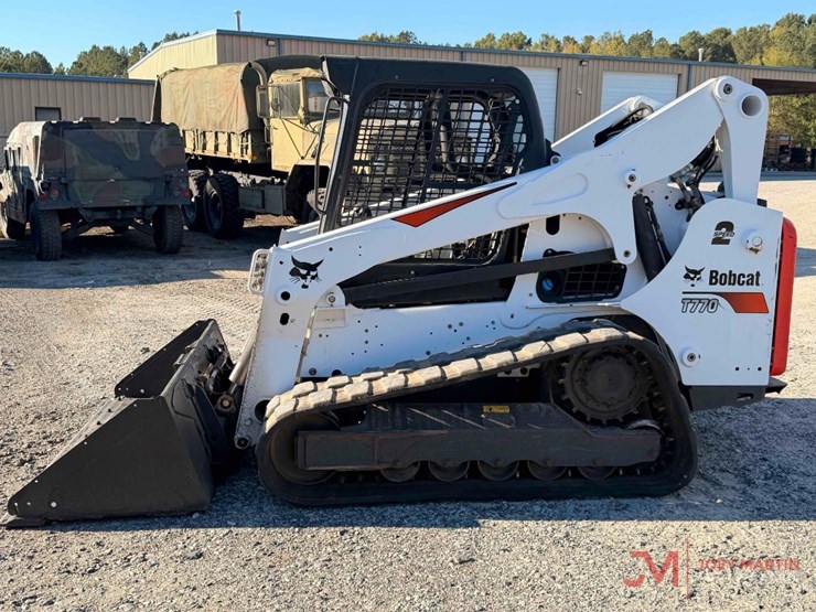 2022-bobcat-t770-image-5