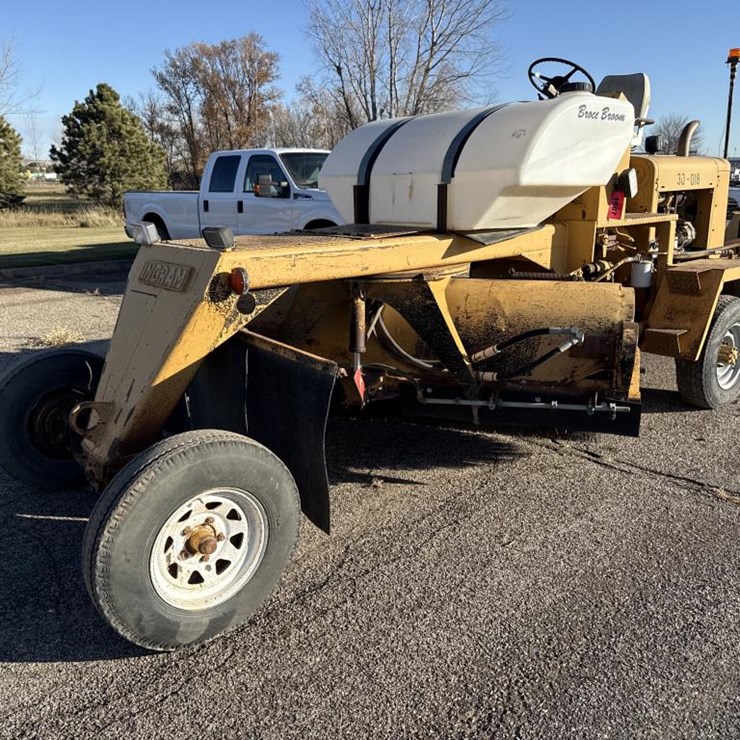 #1987 • Ingram 8’ Sweeper