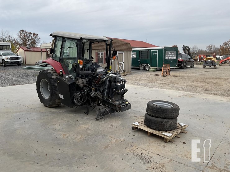 2022-massey-ferguson-4607m-image-6