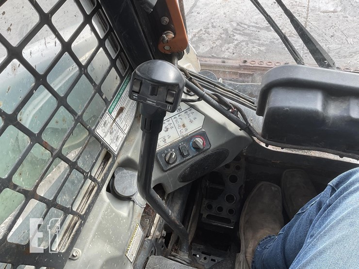 2013-bobcat-t590-image-15