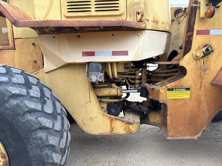 1988-caterpillar-936e-image-23