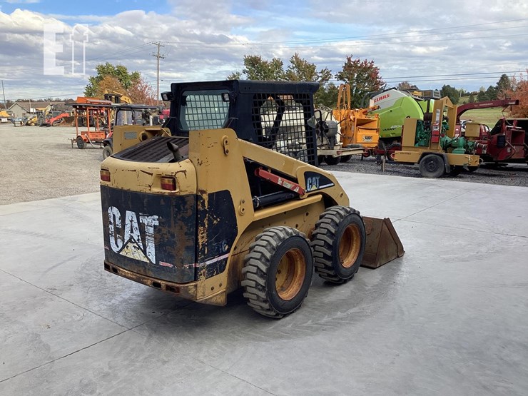 2000-caterpillar-216-image-4