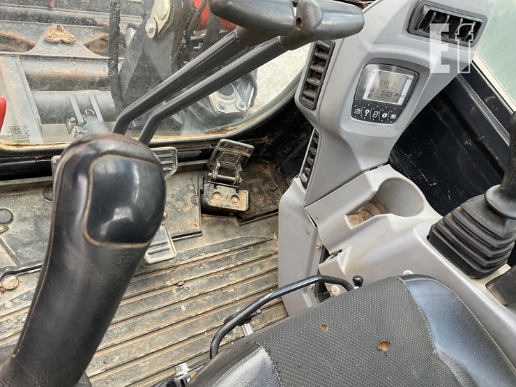 2019-kubota-kx040-4-image-21