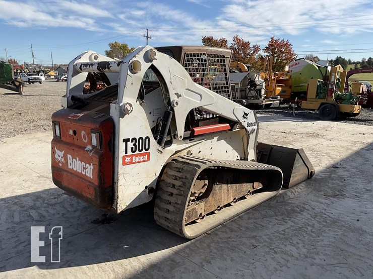 2005-bobcat-t300-image-4