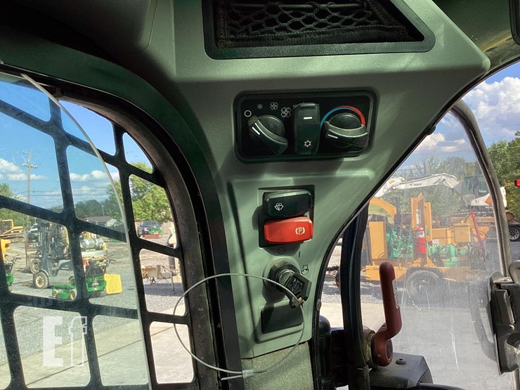 2022-caterpillar-279d3-image-18