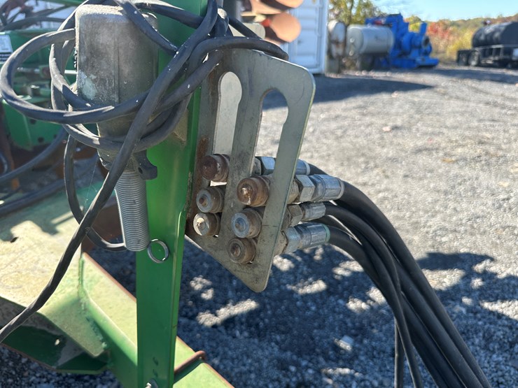 john-deere-637-image-39