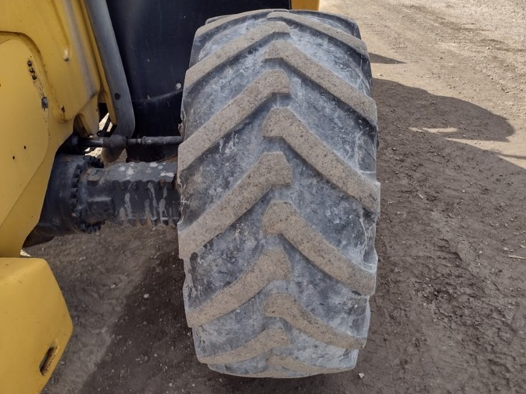 13-cat-407c-telehandler-w/bucket-&-forks-(qea-5956)-image-23