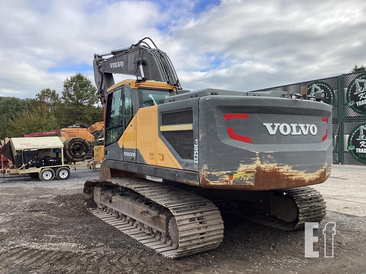 2018-volvo-ec250el-image-2
