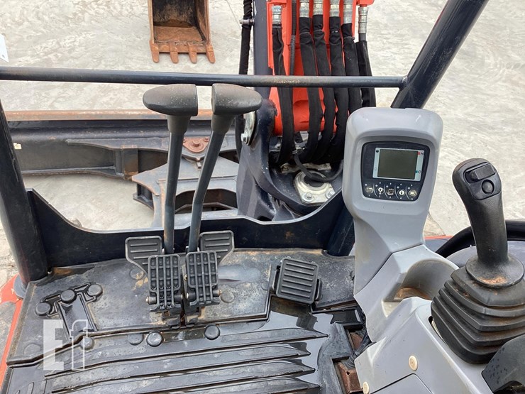 2018-kubota-kx057-4-image-18